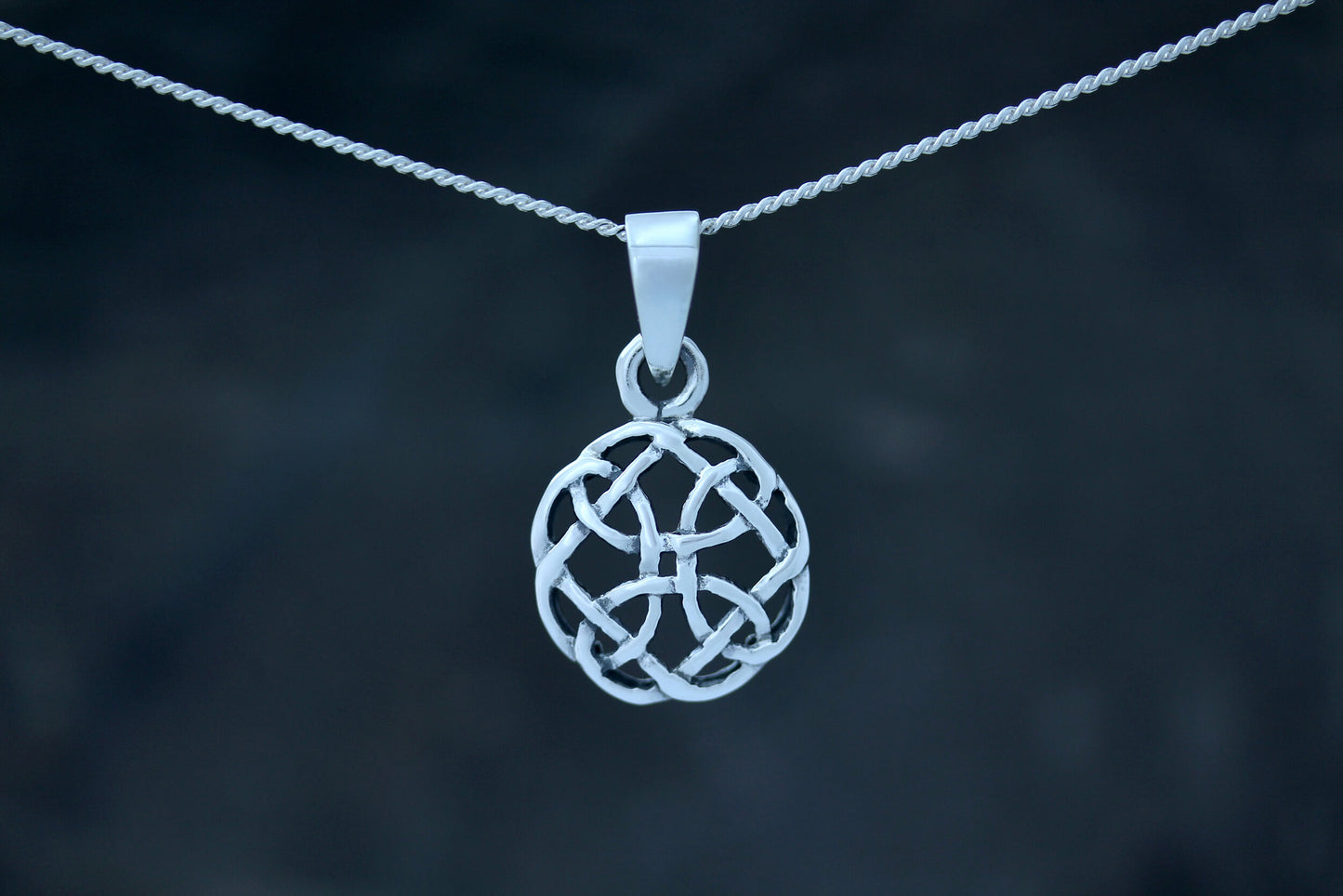Celtic Knot Pendant - Interlocked Four Leaves