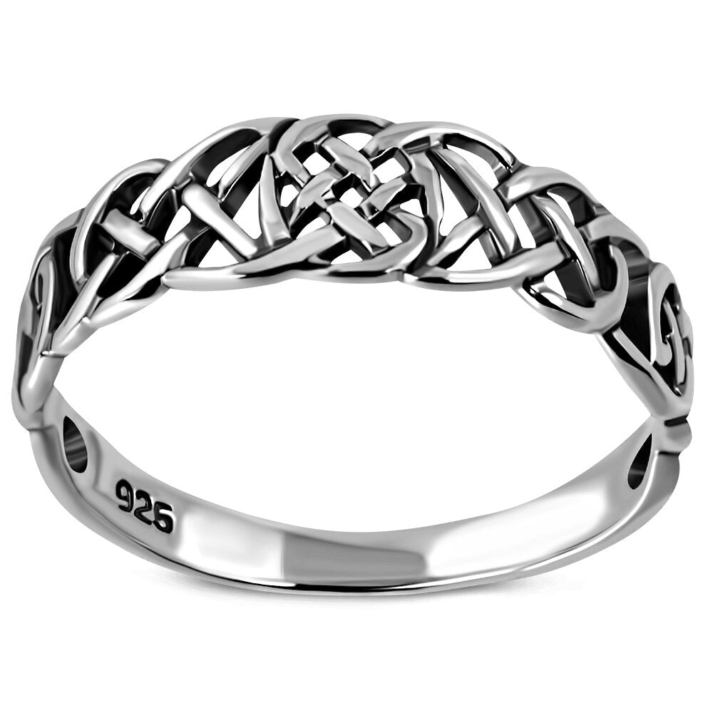 Celtic Knot Ring - Undulating Loop