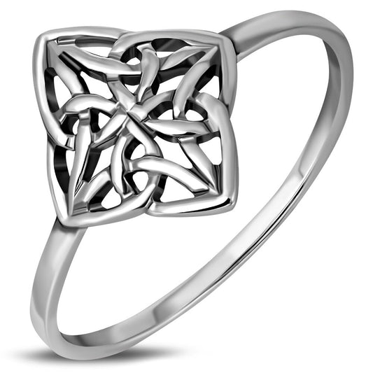 Celtic Knot Ring - Pointed Four Seasons