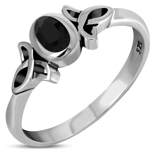 Celtic Stone Ring- Ribbon Trinity with Black Onyx